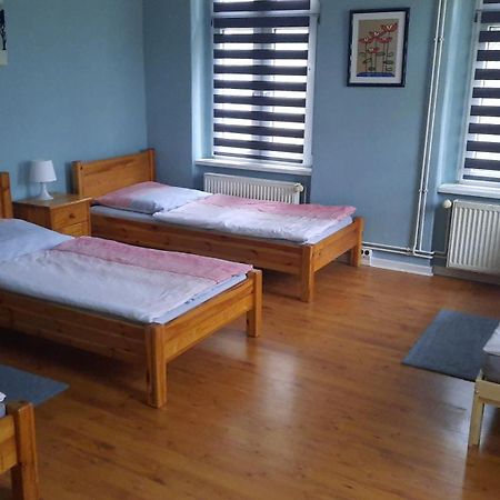 Fewo1-1 Zim Apart-4 Bett-Kueche-Dusche Wc-Parkplatz Berlino Esterno foto
